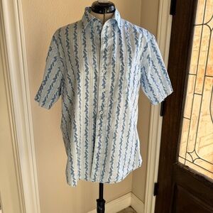 Quiksilver white/blue casual short sleeved button down, Sz M, 100% cotton